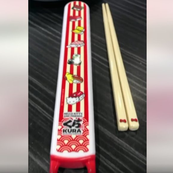 Sanrio Hello Kitty & Kura Sushi 2022 Chopsticks Set with Case New & Sealed HTF - Picture 5 of 5